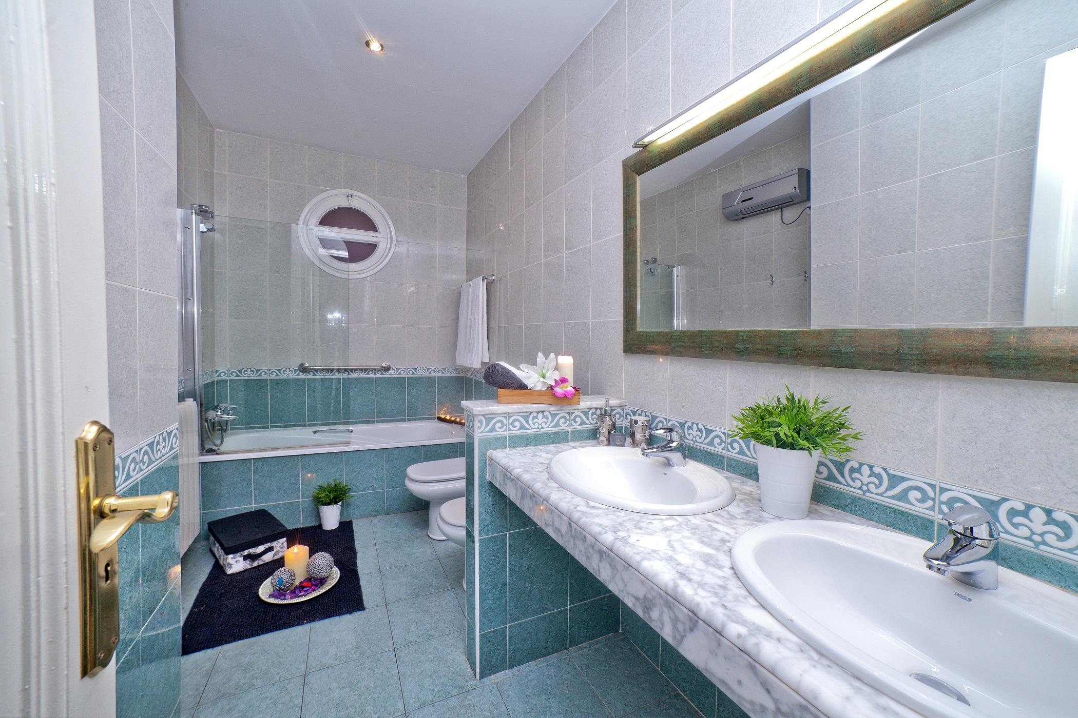 Villa Victoria Barcelona Luaran gambar